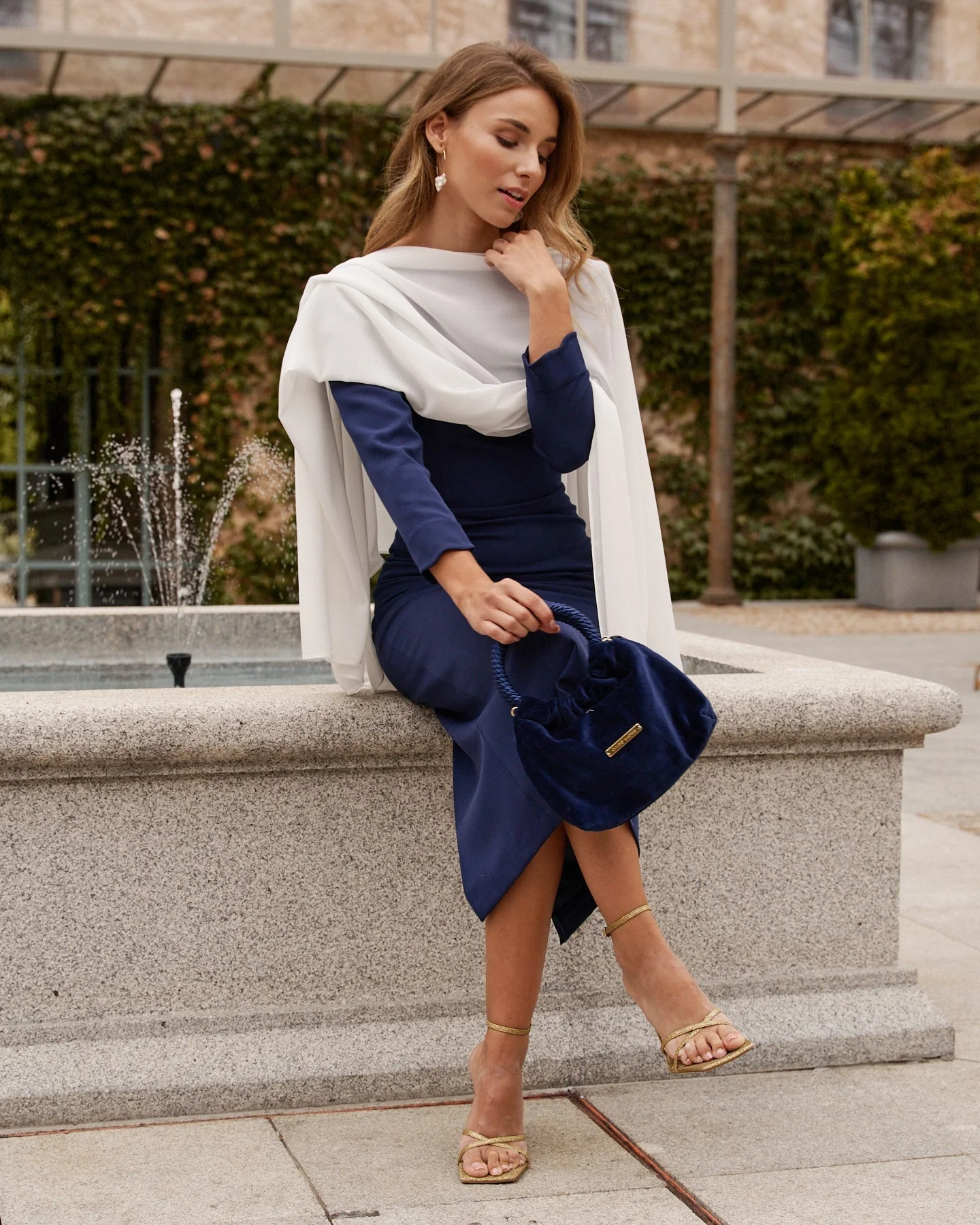 Capa Gala Blanca - Image 3